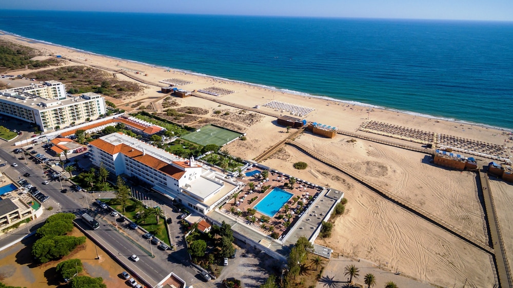 Vasco da Gama Hotel — Beach in Monte Gordo, Faro