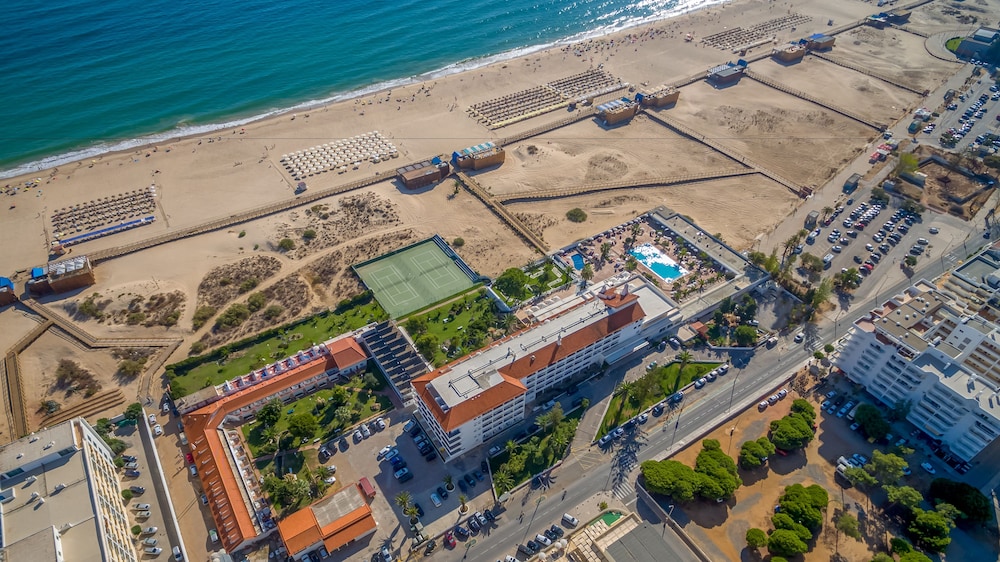 Vasco da Gama Hotel — Hotel building in Monte Gordo, Faro