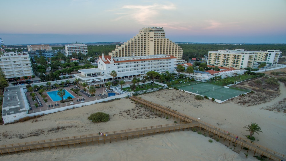 Vasco da Gama Hotel — Beach in Monte Gordo, Faro