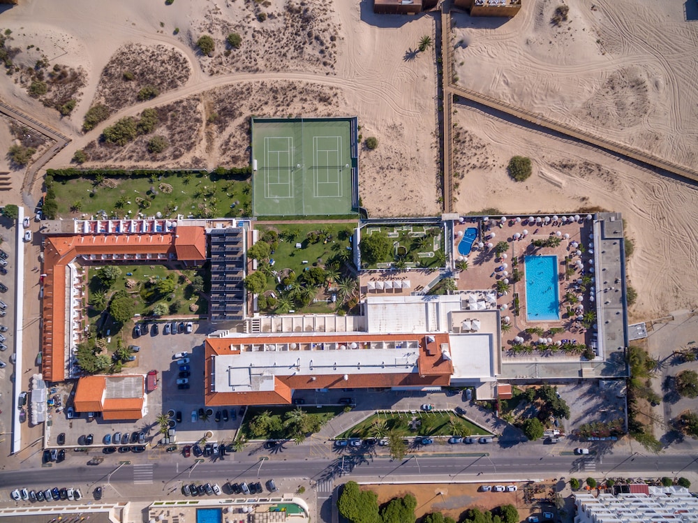 Vasco da Gama Hotel — Hotel building in Monte Gordo, Faro