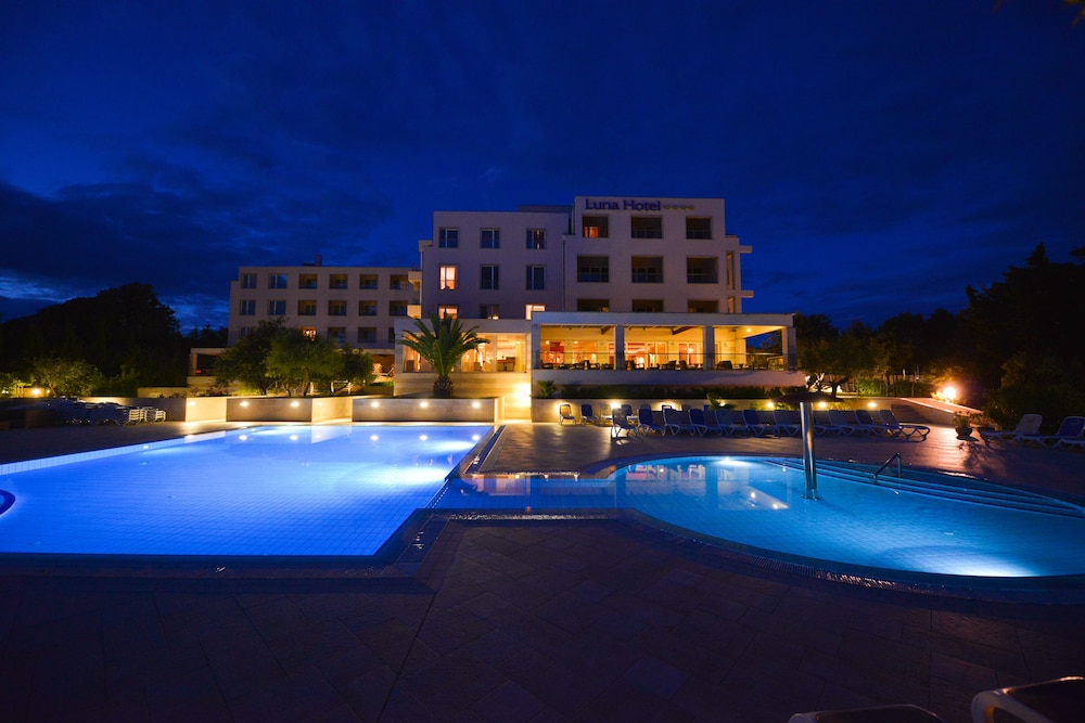 Family Hotel La Luna — Swimming pool in Novalja, Lika-Senj