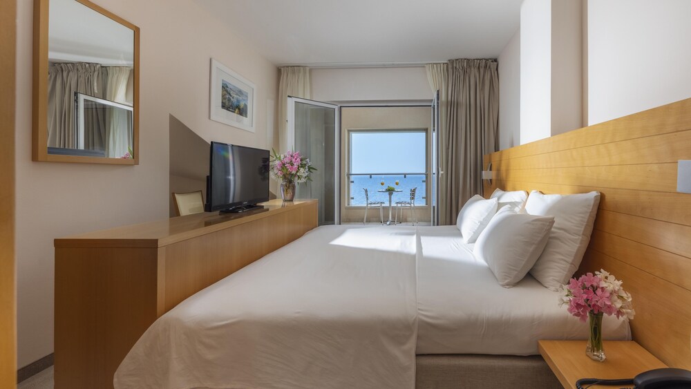 Family Hotel La Luna — Hotel rooms in Novalja, Lika-Senj
