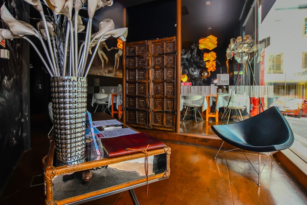 Funchal Design Hotel — Restaurant & bars in Funchal, Madeira