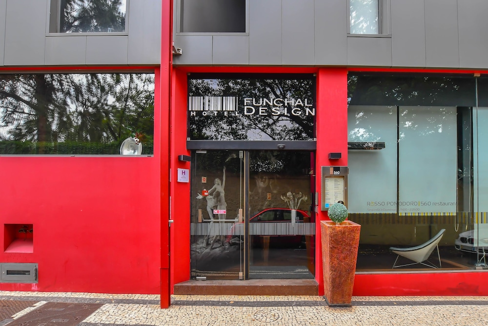 Funchal Design Hotel — Restaurant & bars in Funchal, Madeira