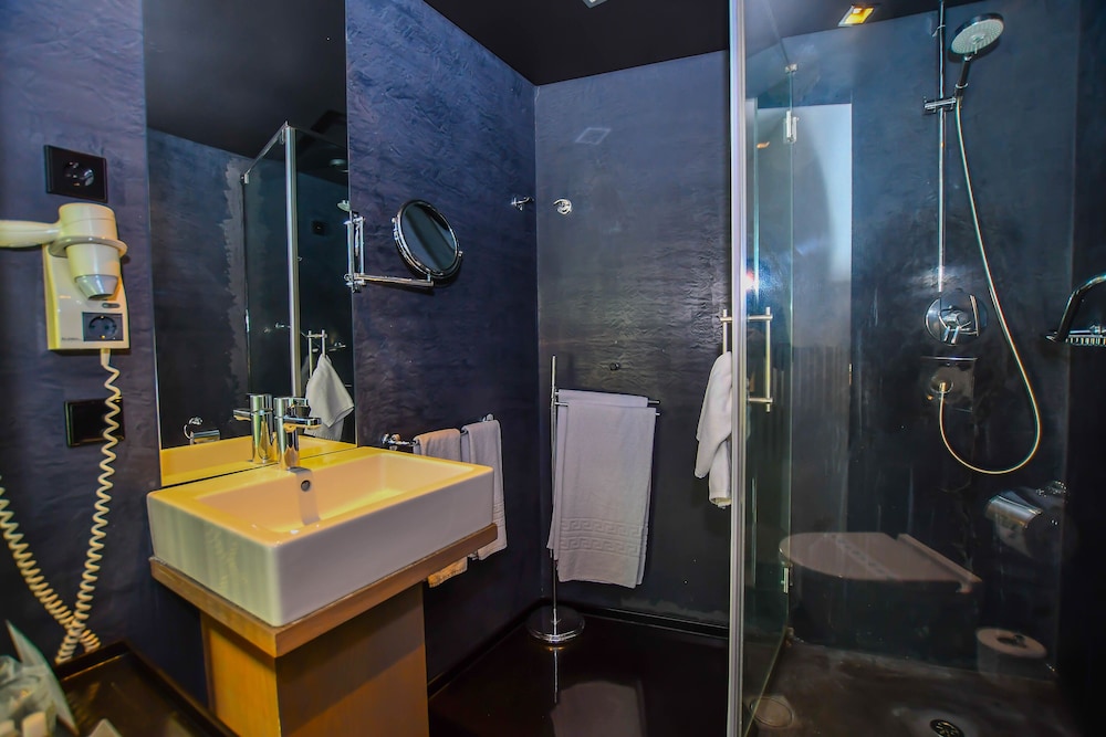 Funchal Design Hotel — Hotel rooms in Funchal, Madeira