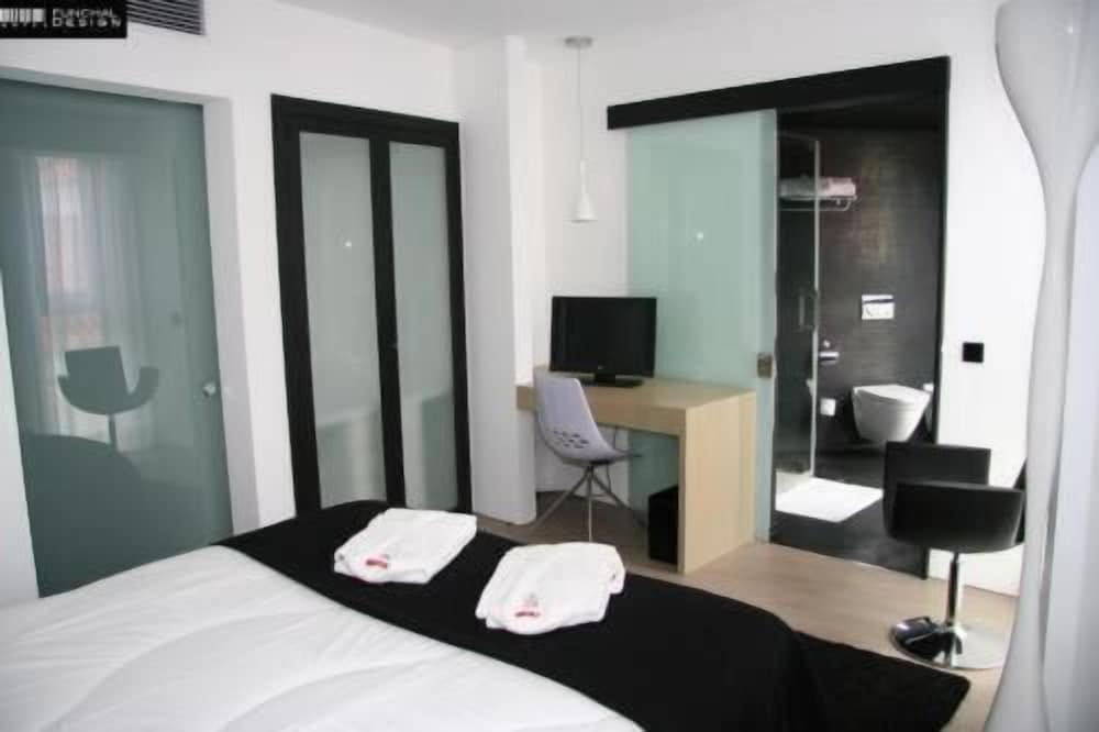 Funchal Design Hotel — Hotel rooms in Funchal, Madeira