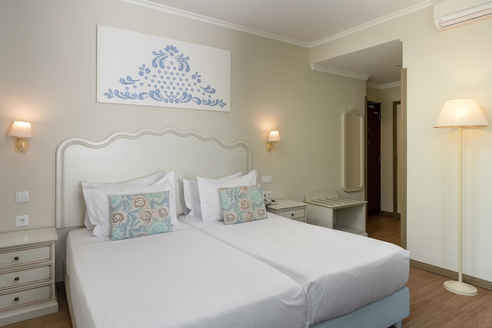 Hotel Madeira — Hotel rooms in Funchal, Madeira