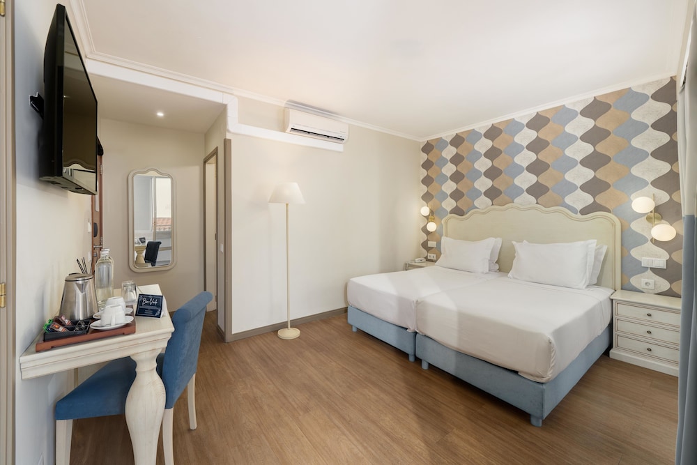 Hotel Madeira — Hotel rooms in Funchal, Madeira