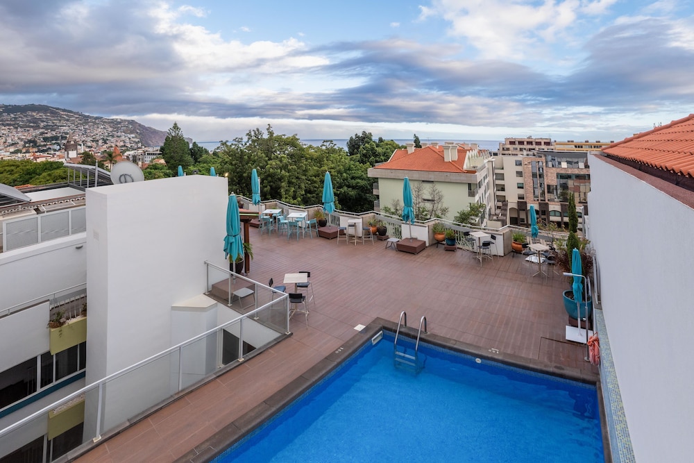 Hotel Madeira — Swimming pool in Funchal, Madeira