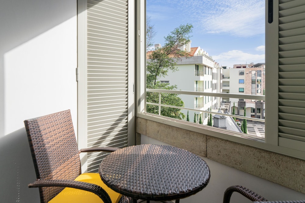 Hotel Madeira — Hotel rooms in Funchal, Madeira