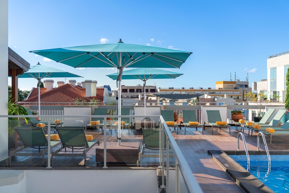 Hotel Madeira — Swimming pool in Funchal, Madeira