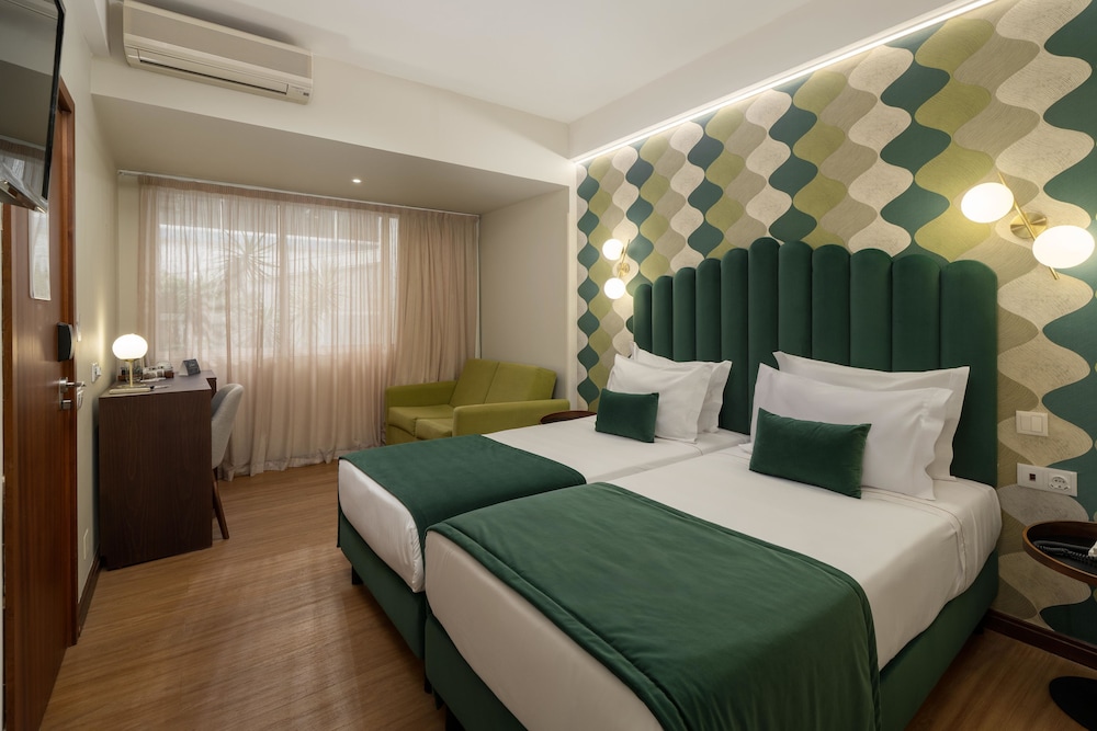 Hotel Madeira — Hotel rooms in Funchal, Madeira
