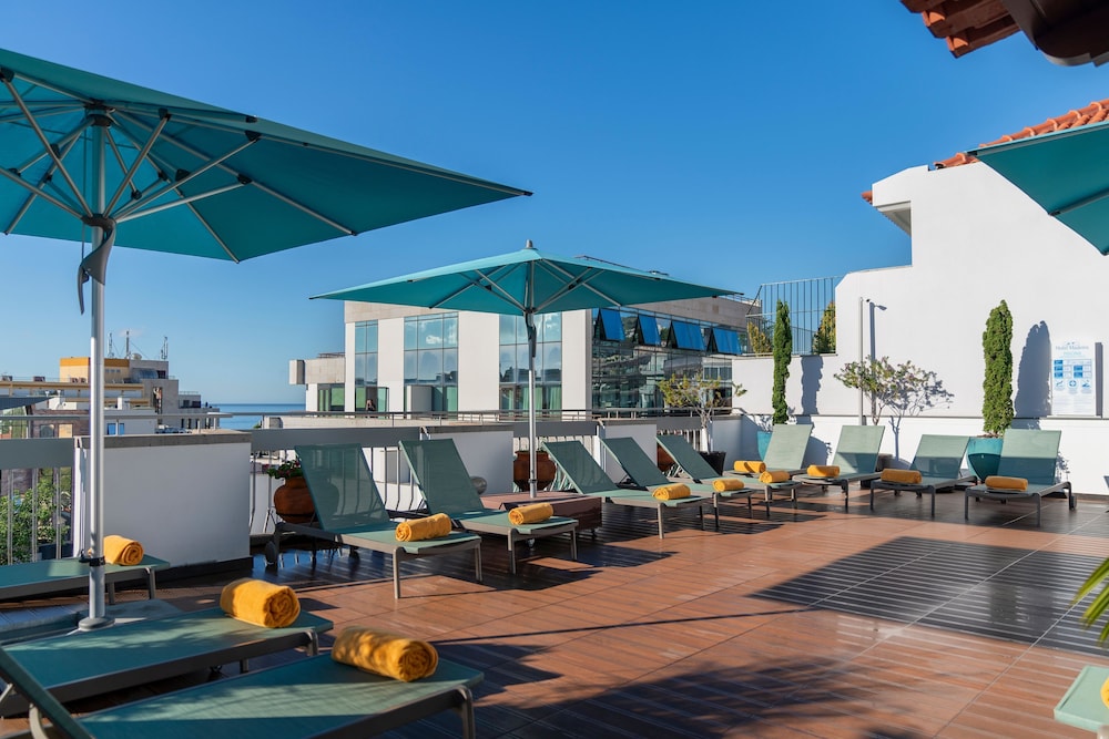 Hotel Madeira — Hotel building in Funchal, Madeira