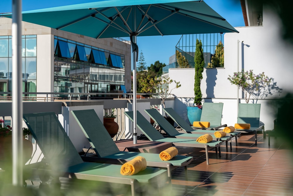 Hotel Madeira — Hotel building in Funchal, Madeira