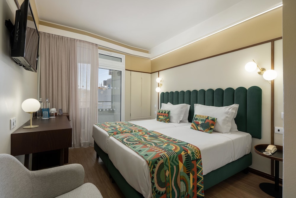 Hotel Madeira — Hotel rooms in Funchal, Madeira