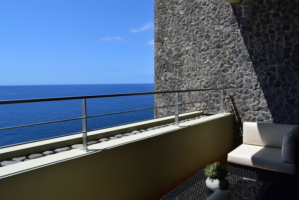 Madeira Regency Cliff — View in Funchal, Madeira
