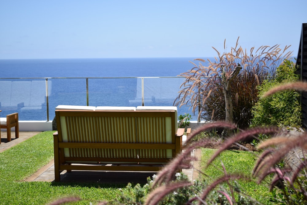 Madeira Regency Cliff — Outdoor in Funchal, Madeira