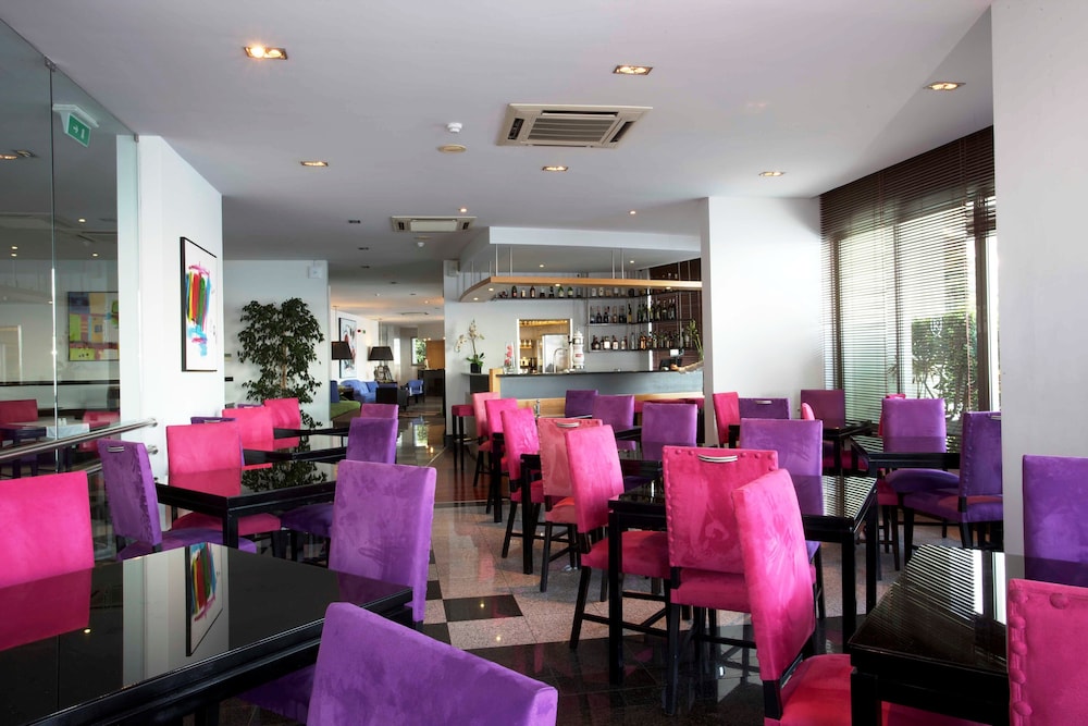 Madeira Regency Cliff — Restaurant in Funchal, Madeira