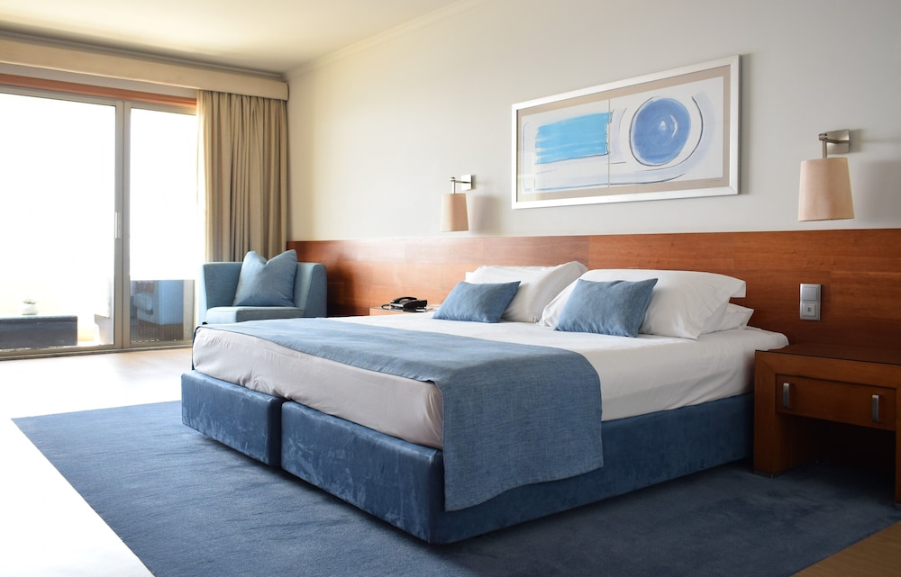 Madeira Regency Cliff — Rooms in Funchal, Madeira