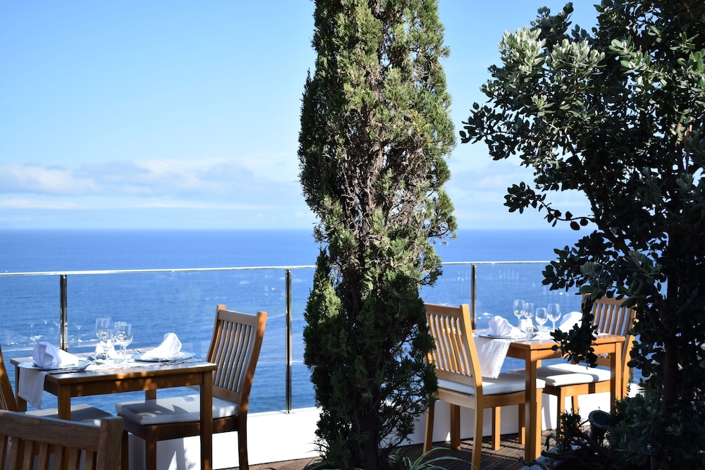 Madeira Regency Cliff — Restaurant in Funchal, Madeira
