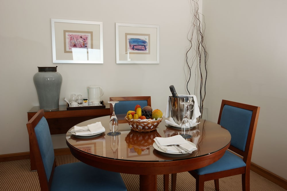 Madeira Regency Cliff — Rooms in Funchal, Madeira