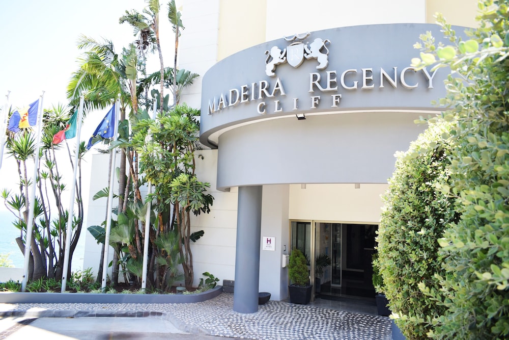 Madeira Regency Cliff — Outdoor in Funchal, Madeira