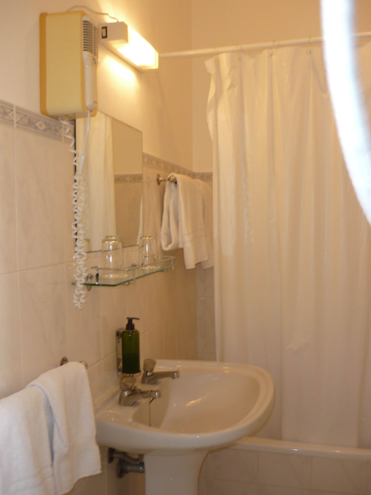Hotel Monte Carlo — Hotel rooms in Funchal, Madeira