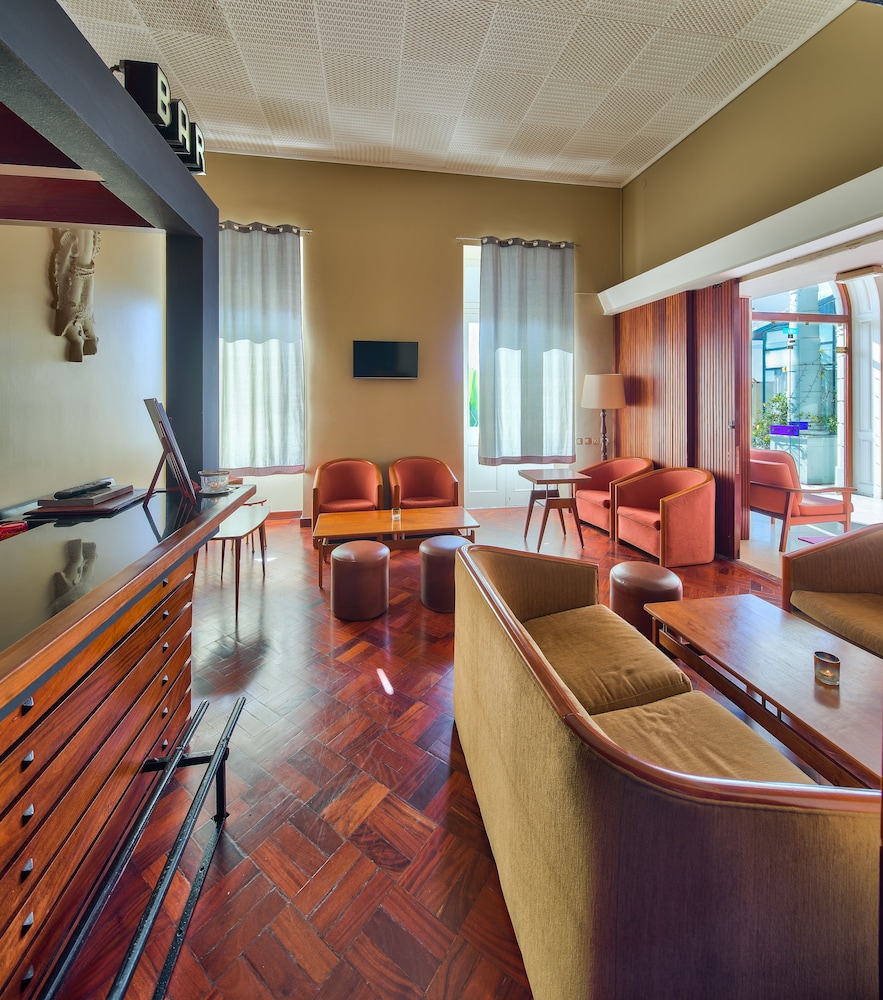 Hotel Monte Carlo — Restaurant & bars in Funchal, Madeira