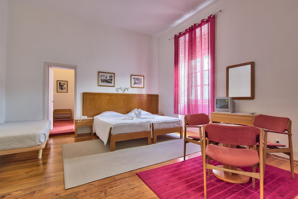 Hotel Monte Carlo — Hotel rooms in Funchal, Madeira