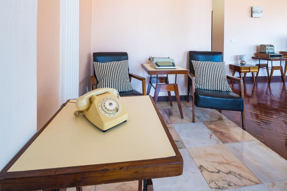 Hotel Monte Carlo — Hotel rooms in Funchal, Madeira