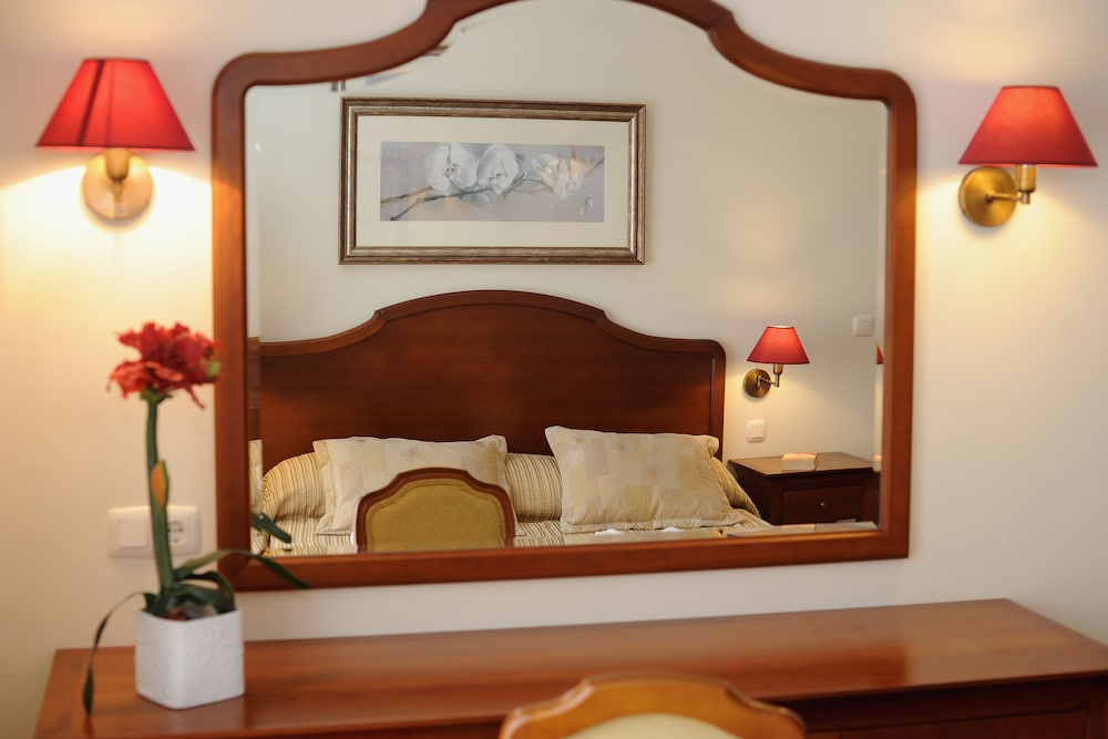 Hotel Ocean Gardens — Hotel rooms in Funchal, Madeira