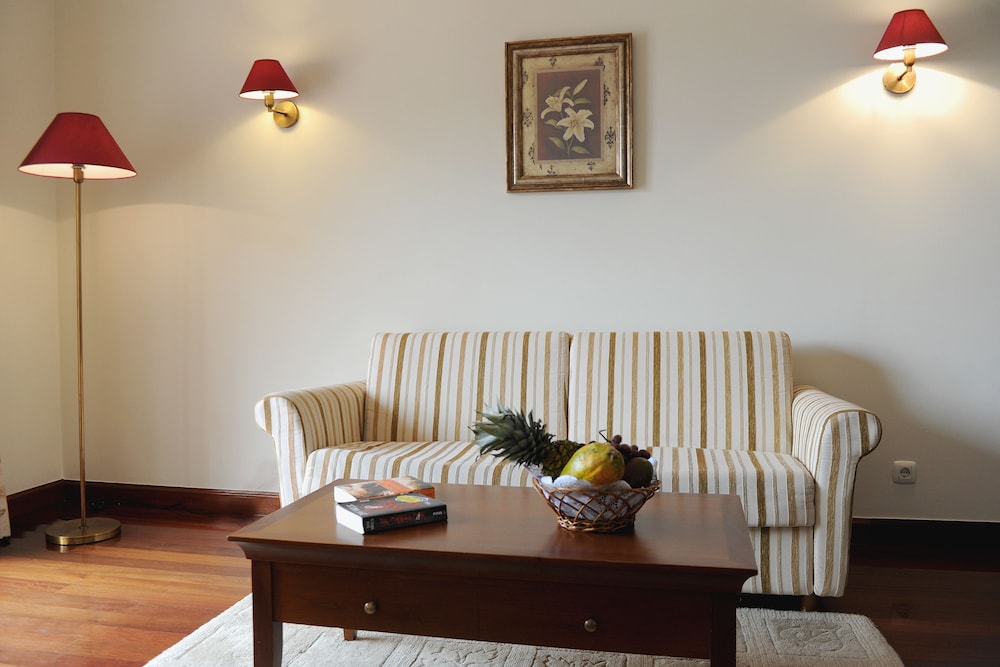 Hotel Ocean Gardens — Hotel rooms in Funchal, Madeira