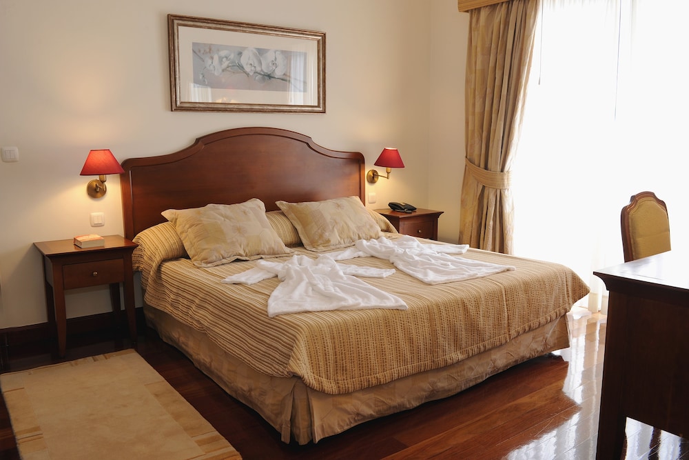 Hotel Ocean Gardens — Hotel rooms in Funchal, Madeira