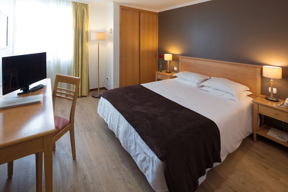 Hotel Orquidea — Hotel rooms in Funchal, Madeira