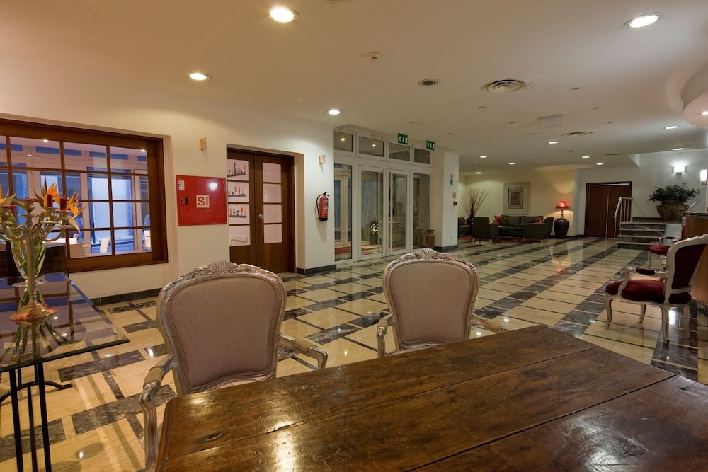 Hotel Orquidea — Hotel building in Funchal, Madeira