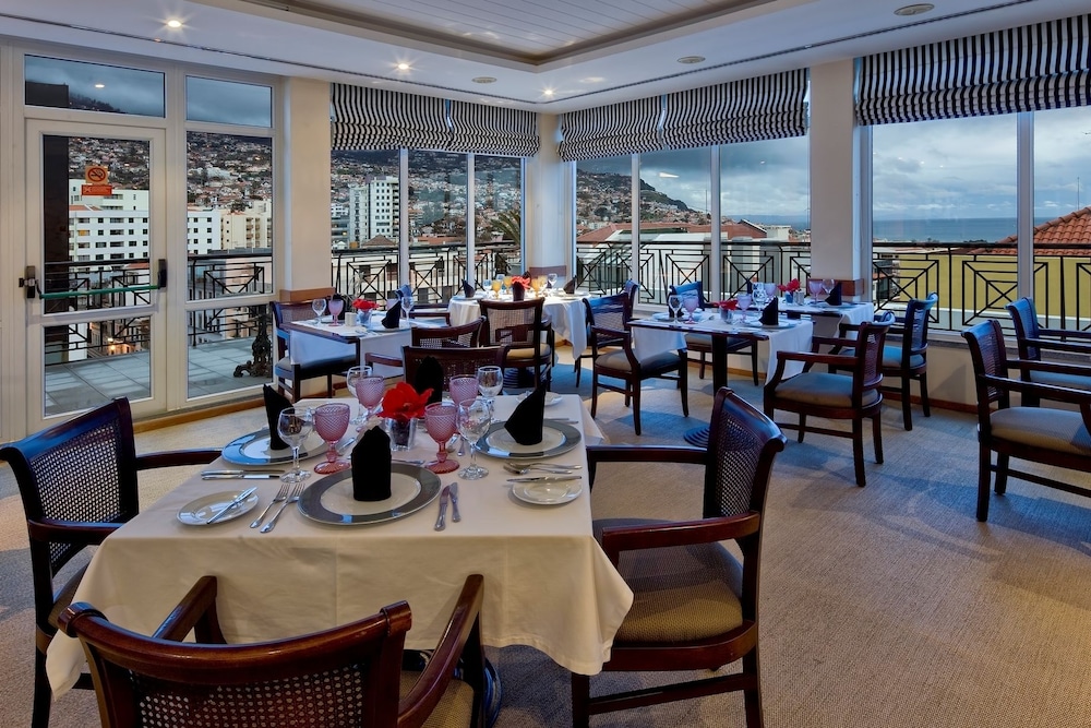 Hotel Orquidea — Restaurant & bars in Funchal, Madeira