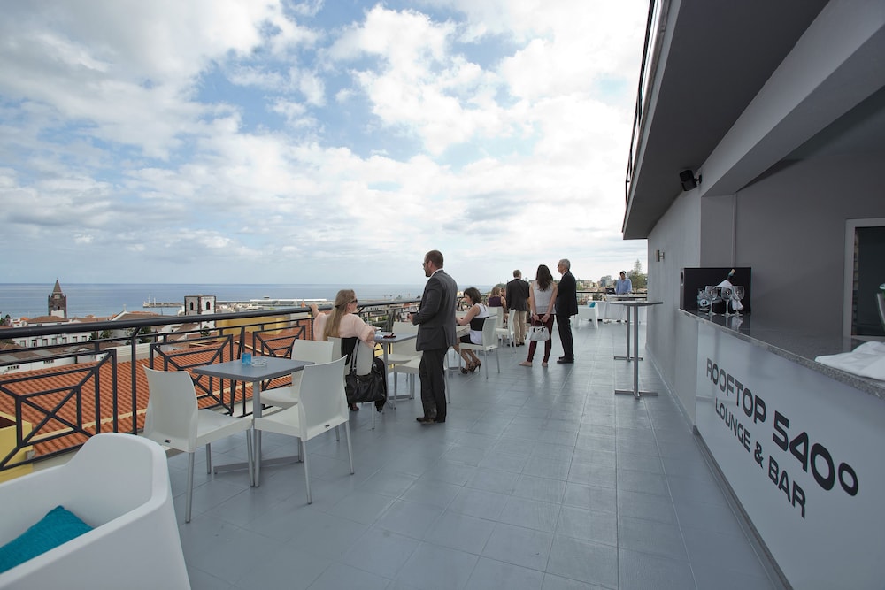 Hotel Orquidea — Restaurant & bars in Funchal, Madeira