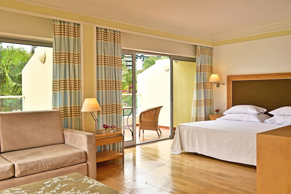 Pestana Carlton Madeira Ocean Resort Hotel — Hotel rooms in Funchal, Madeira