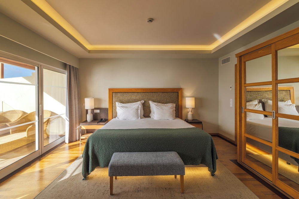 Pestana Carlton Madeira Ocean Resort Hotel — Hotel rooms in Funchal, Madeira