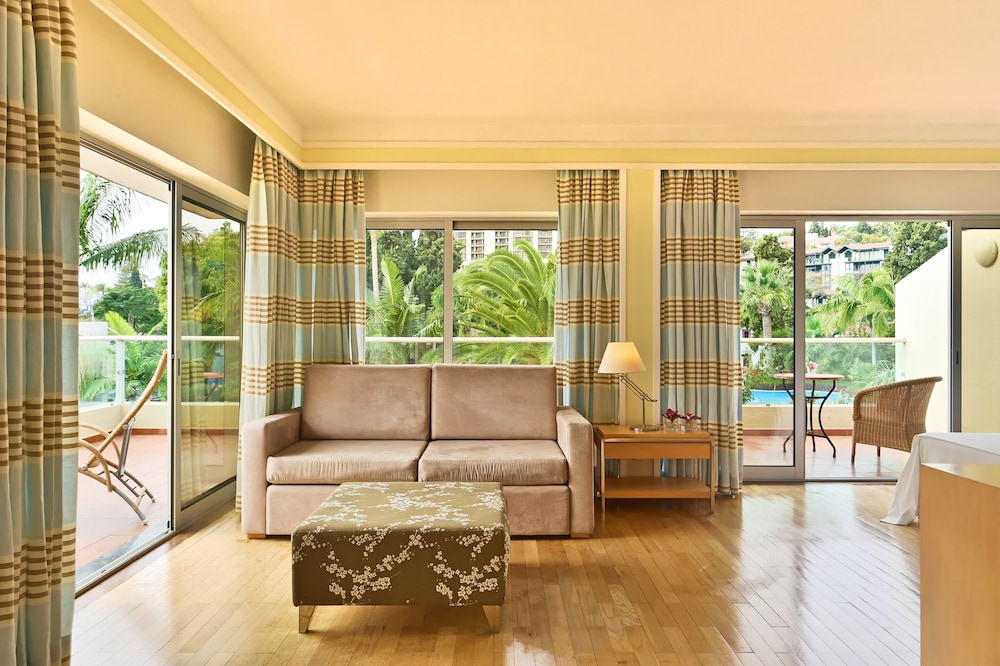 Pestana Carlton Madeira Ocean Resort Hotel — Hotel rooms in Funchal, Madeira