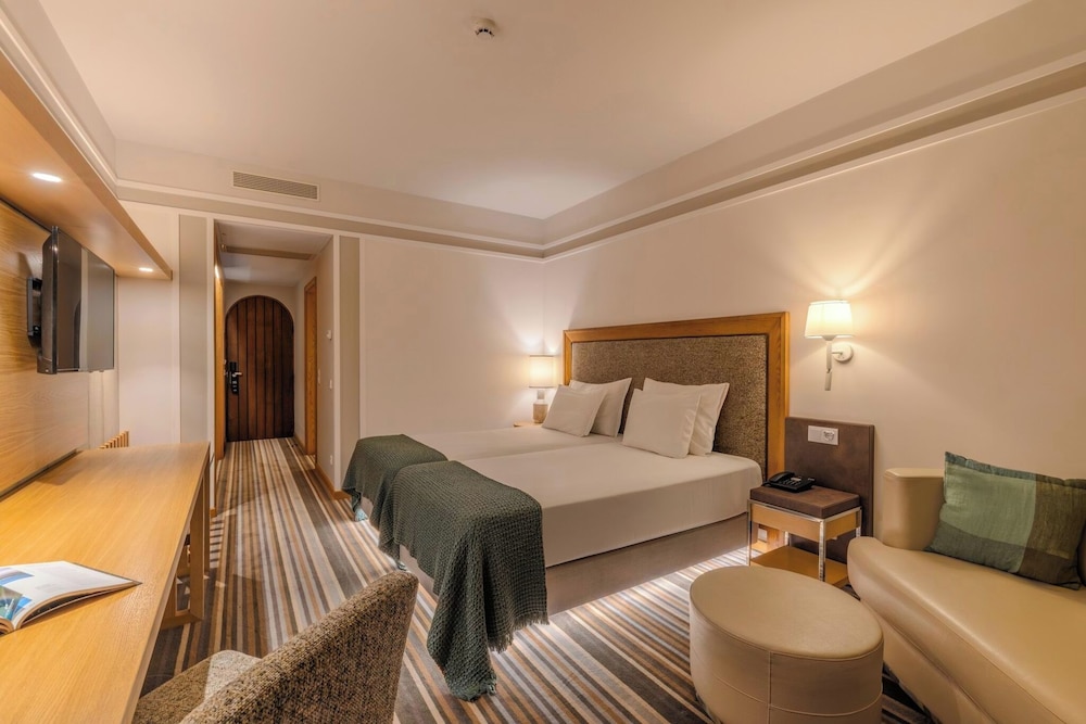Pestana Carlton Madeira Ocean Resort Hotel — Hotel rooms in Funchal, Madeira