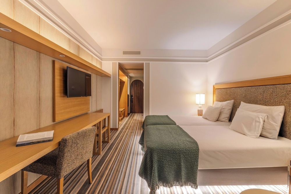 Pestana Carlton Madeira Ocean Resort Hotel — Hotel rooms in Funchal, Madeira