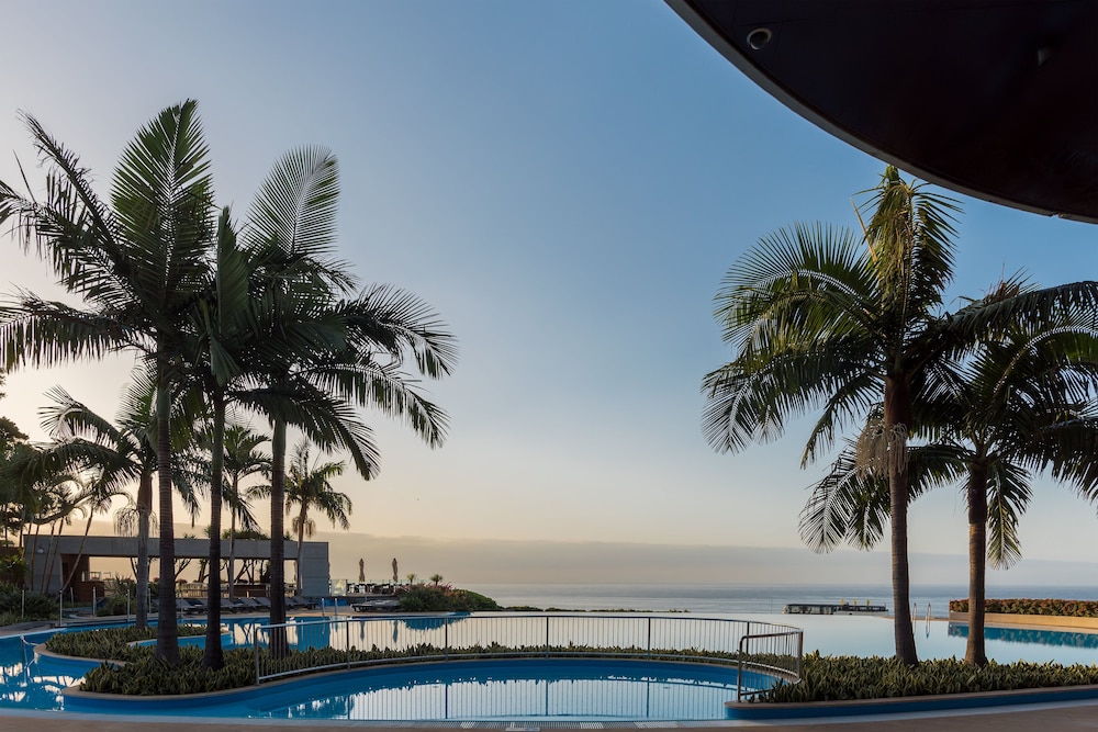 Pestana Casino Park Ocean and SPA Hotel — Swimming pool in Funchal, Madeira
