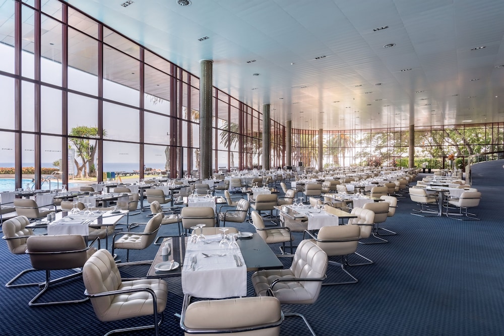 Pestana Casino Park Ocean and SPA Hotel — Restaurant & bars in Funchal, Madeira