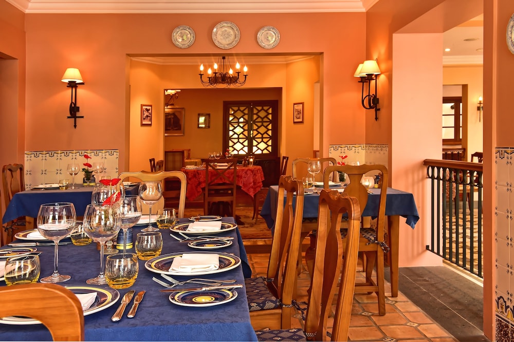 Pestana Miramar Garden & Ocean Resort — Restaurant & bars in Funchal, Madeira