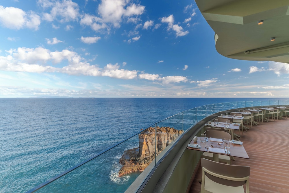 Pestana Vila Lido Madeira Ocean Hotel — Restaurant in Funchal, Madeira