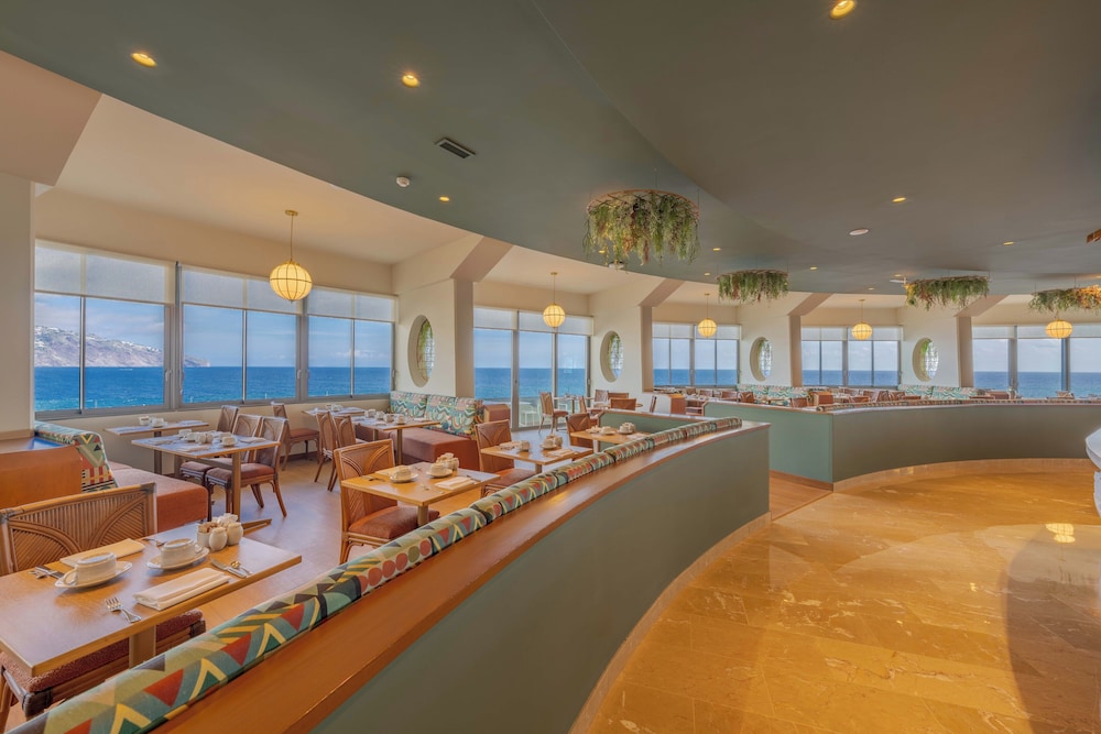Pestana Vila Lido Madeira Ocean Hotel — Restaurant in Funchal, Madeira