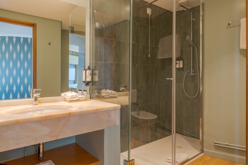 Pestana Vila Lido Madeira Ocean Hotel — Rooms in Funchal, Madeira