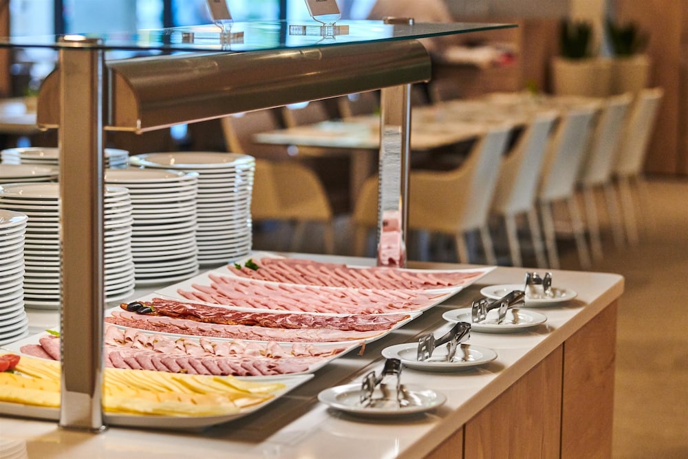 Garden Suites Park Plava Laguna — Restaurant & bars in Poreč, Istria