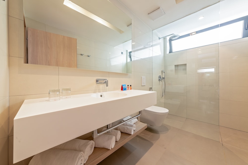 Garden Suites Park Plava Laguna — Hotel rooms in Poreč, Istria